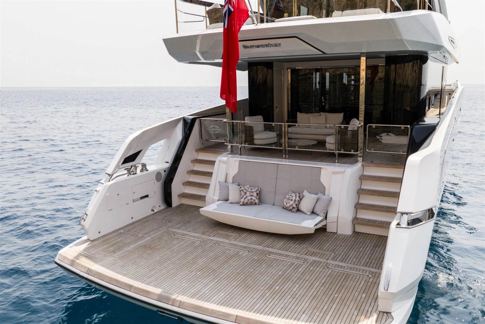 82 OCEAN ENCLOSED 82ft Sunseeker Yacht For Sale