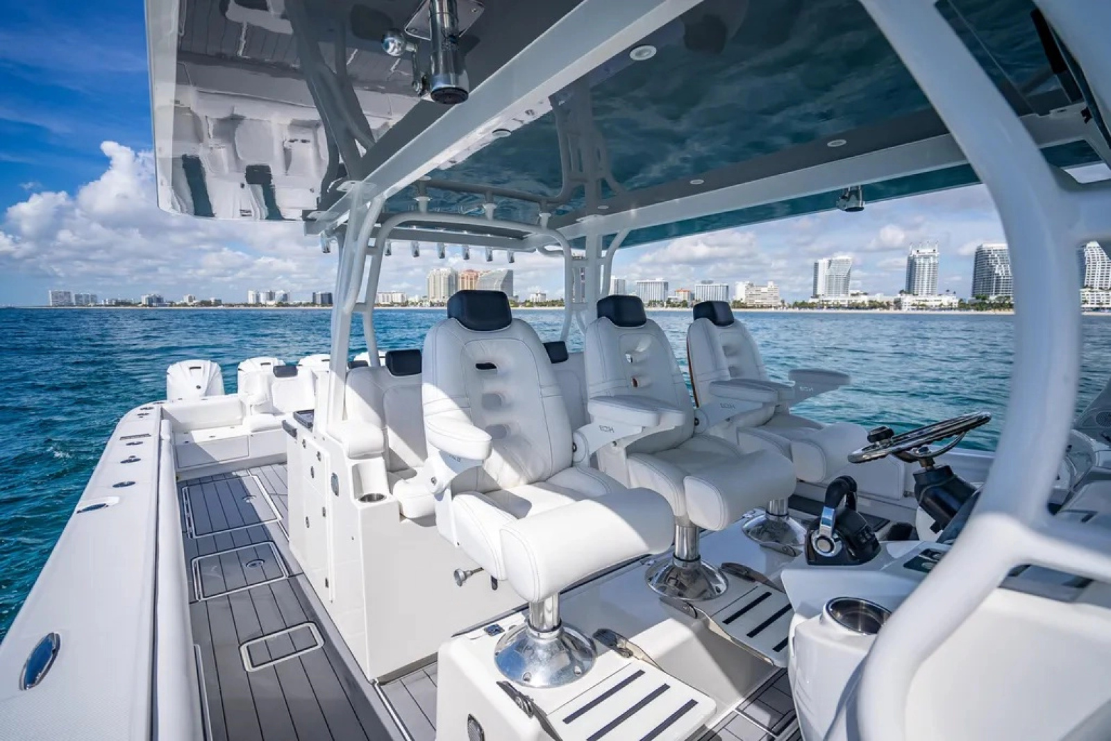 2019 HCB 53 Suenos
