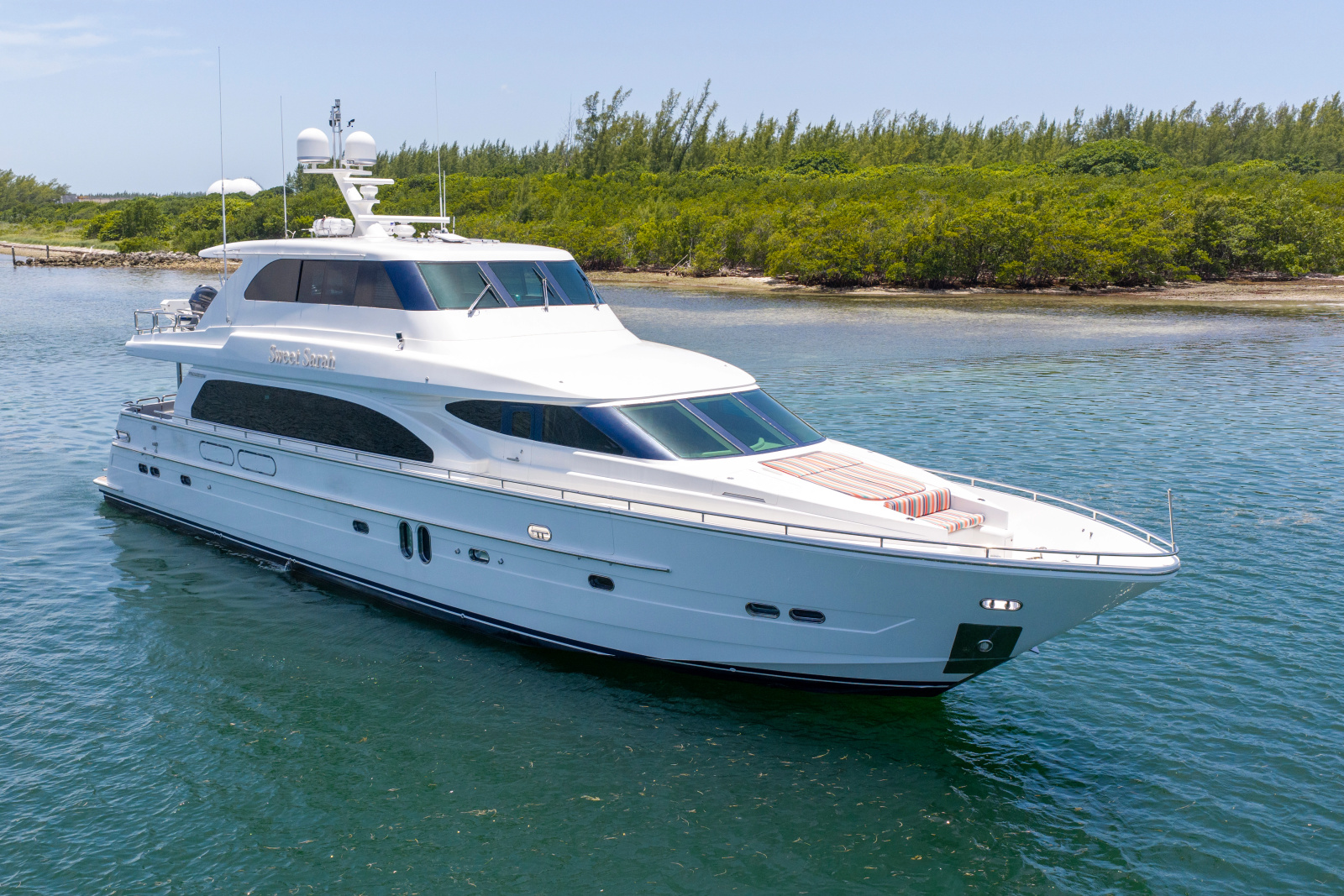 2006 Horizon 82 Skylounge