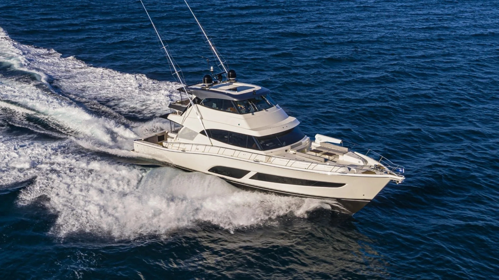 72 SPORTS MOTOR YACHT 72ft Riviera Yacht For Sale