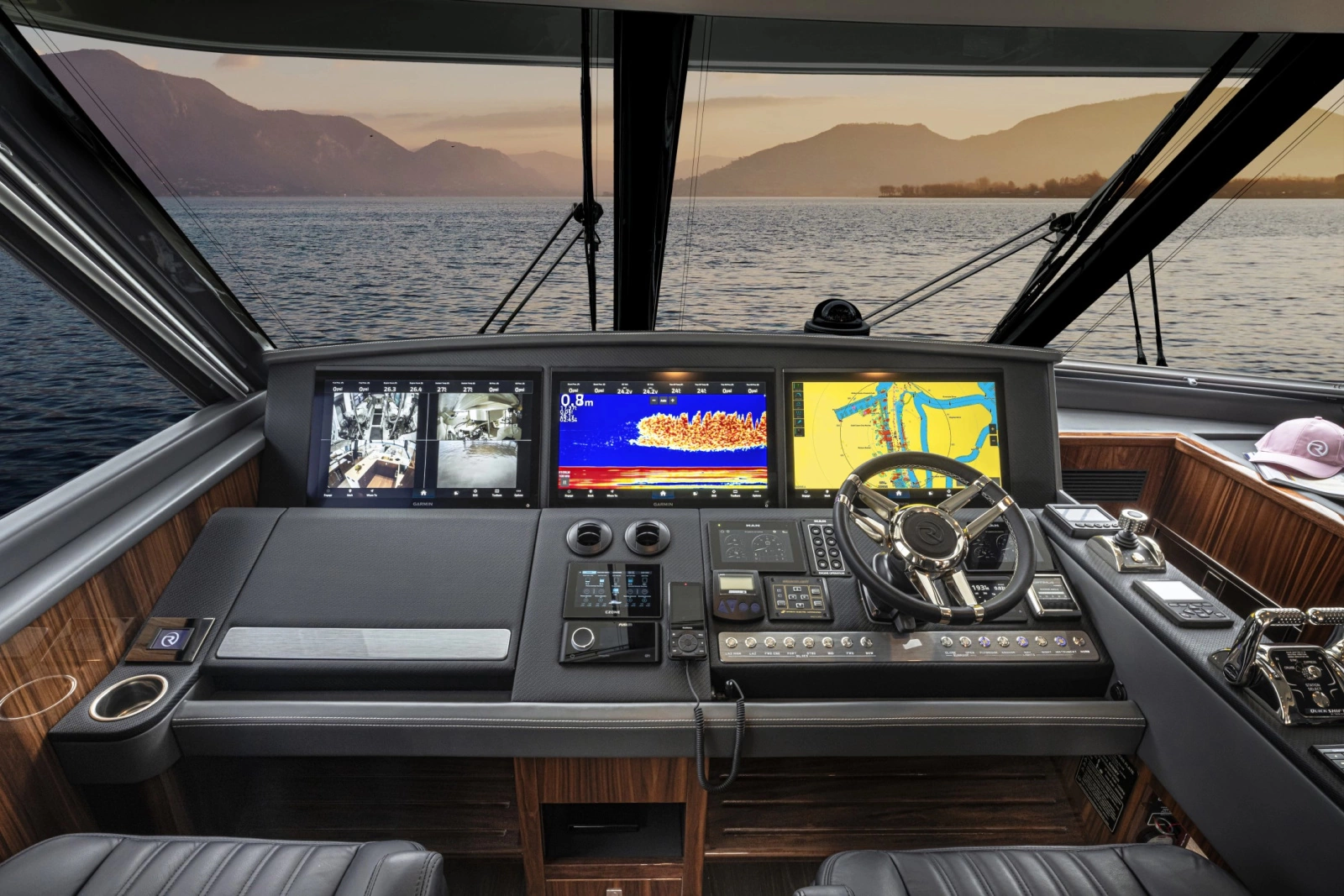64 Sports Motor Yacht 64ft Riviera Yacht For Sale