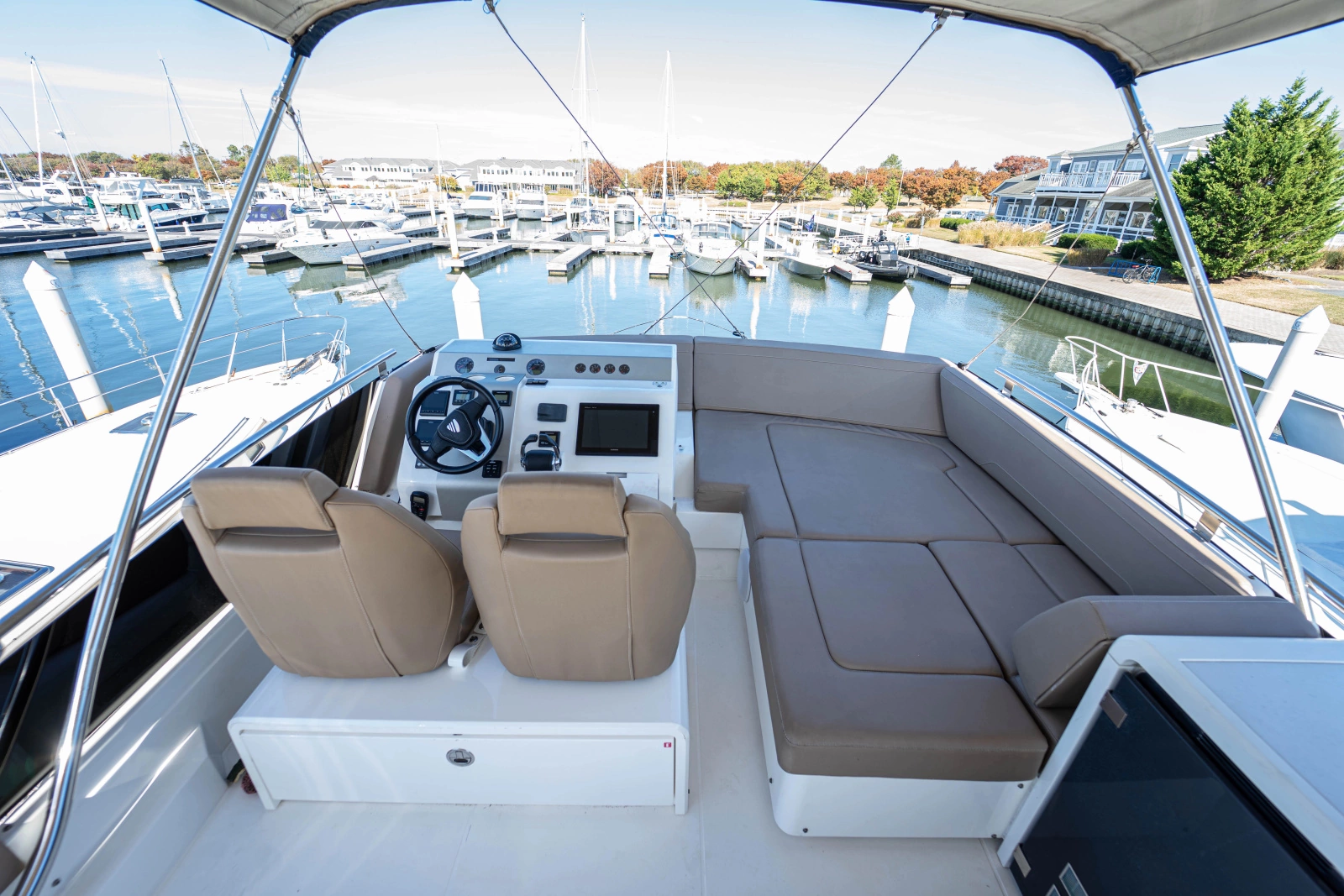 2019 Fairline Squadron 53