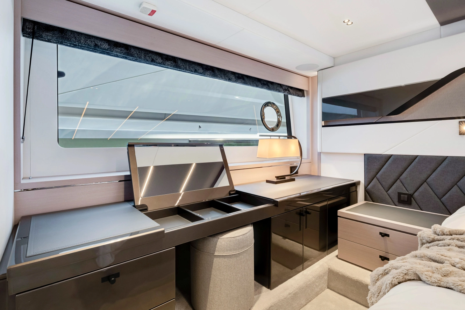 PREDATOR 75 75ft Sunseeker Yacht For Sale