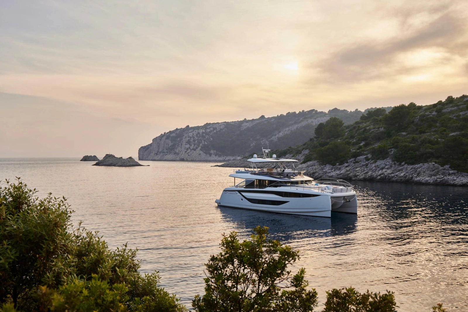 M8 65ft Prestige Yacht For Sale