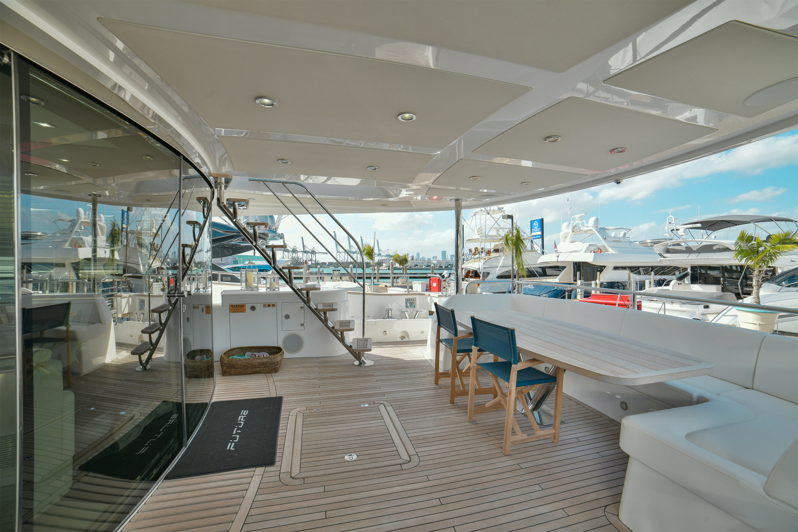 2015 Sunseeker 28 Metre Yacht