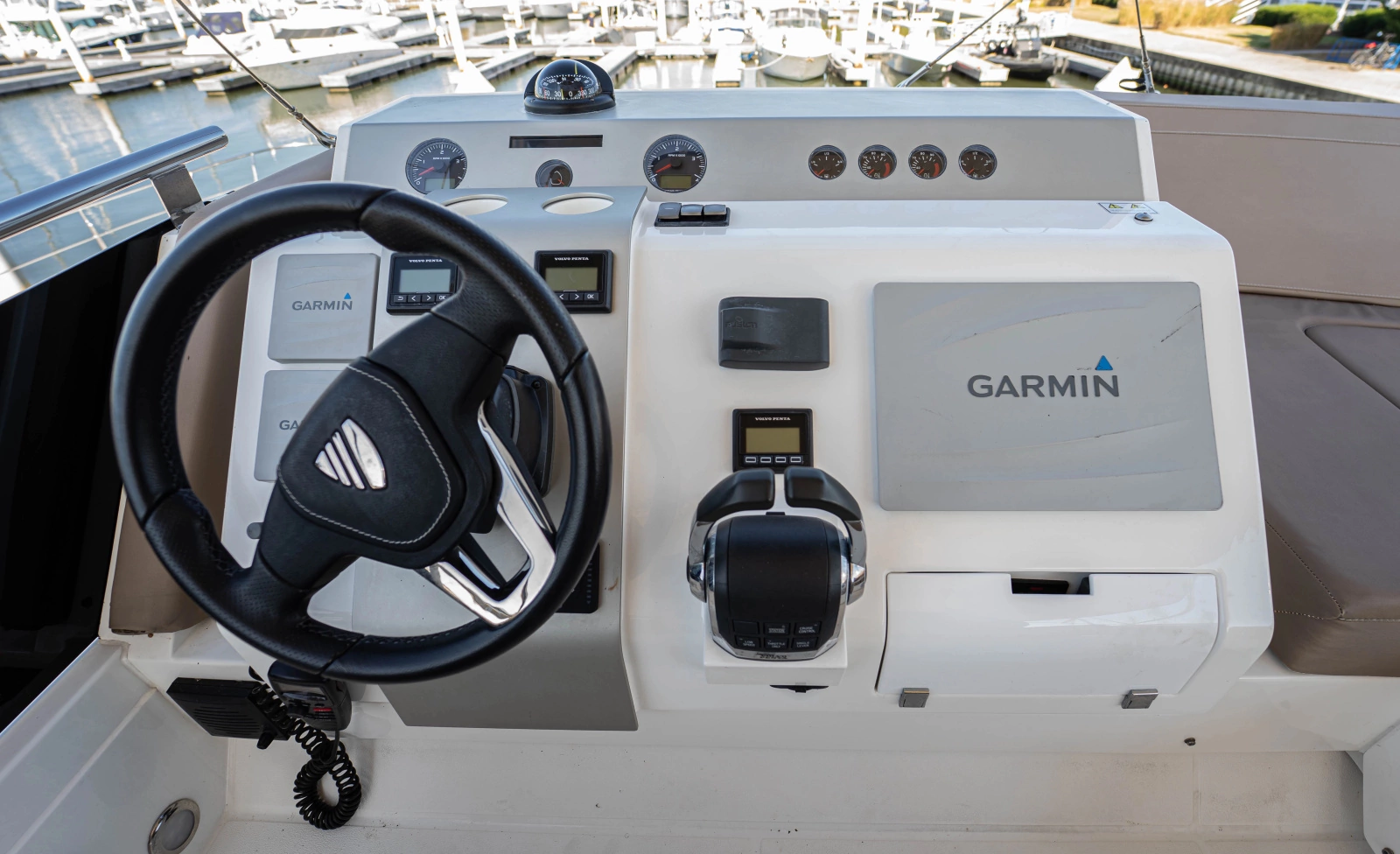 2019 Fairline Squadron 53