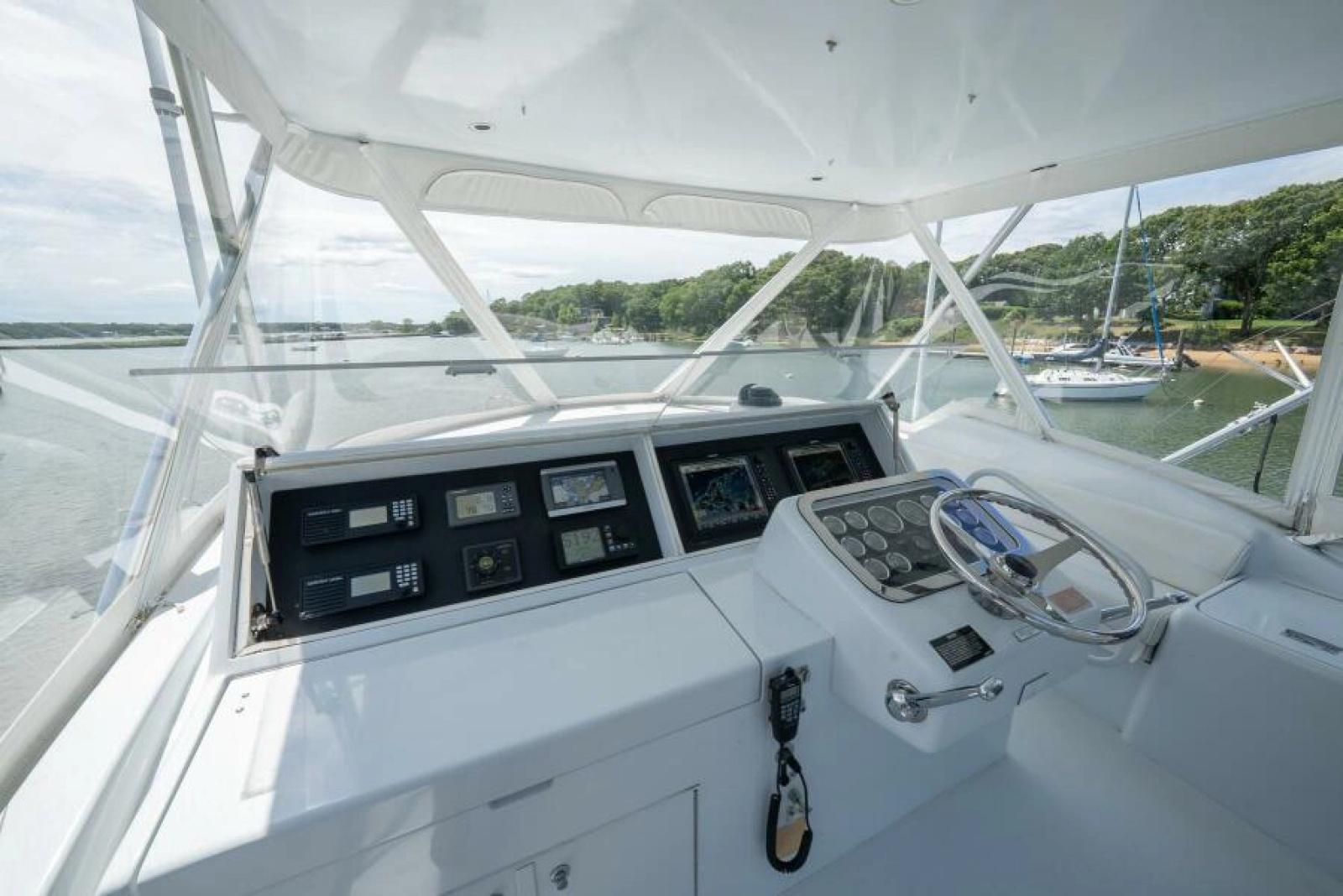 2001 Hatteras Convertible 50