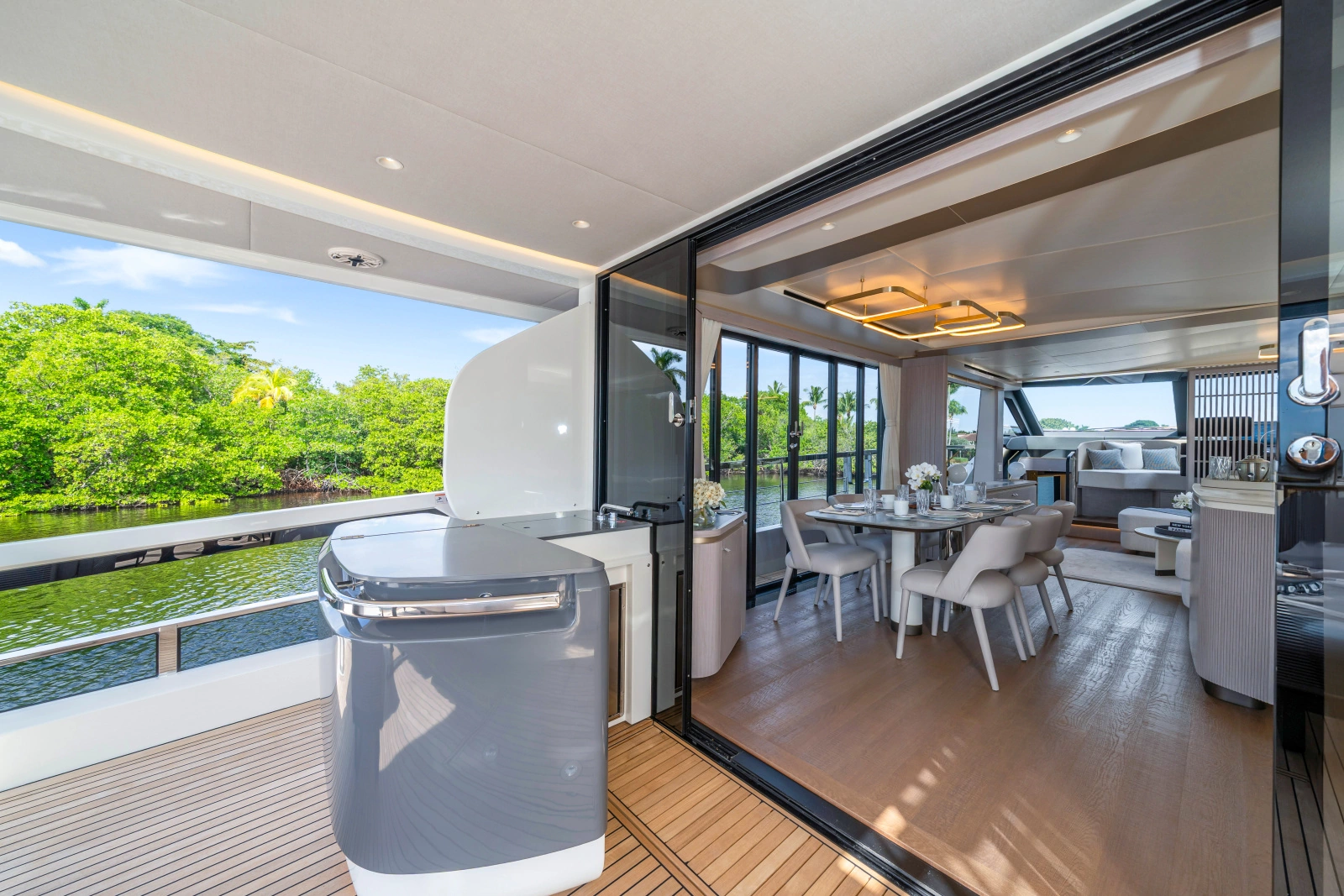70 FLY 70ft Absolute Yacht For Sale