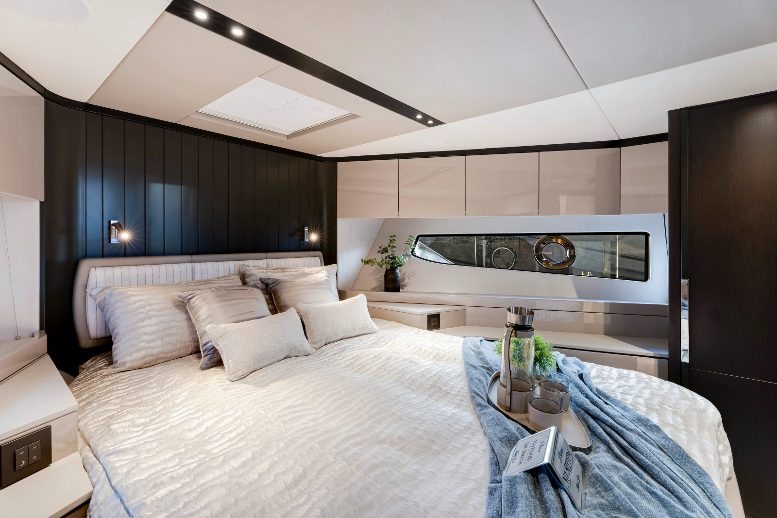 MANHATTAN 68 68ft Sunseeker Yacht For Sale