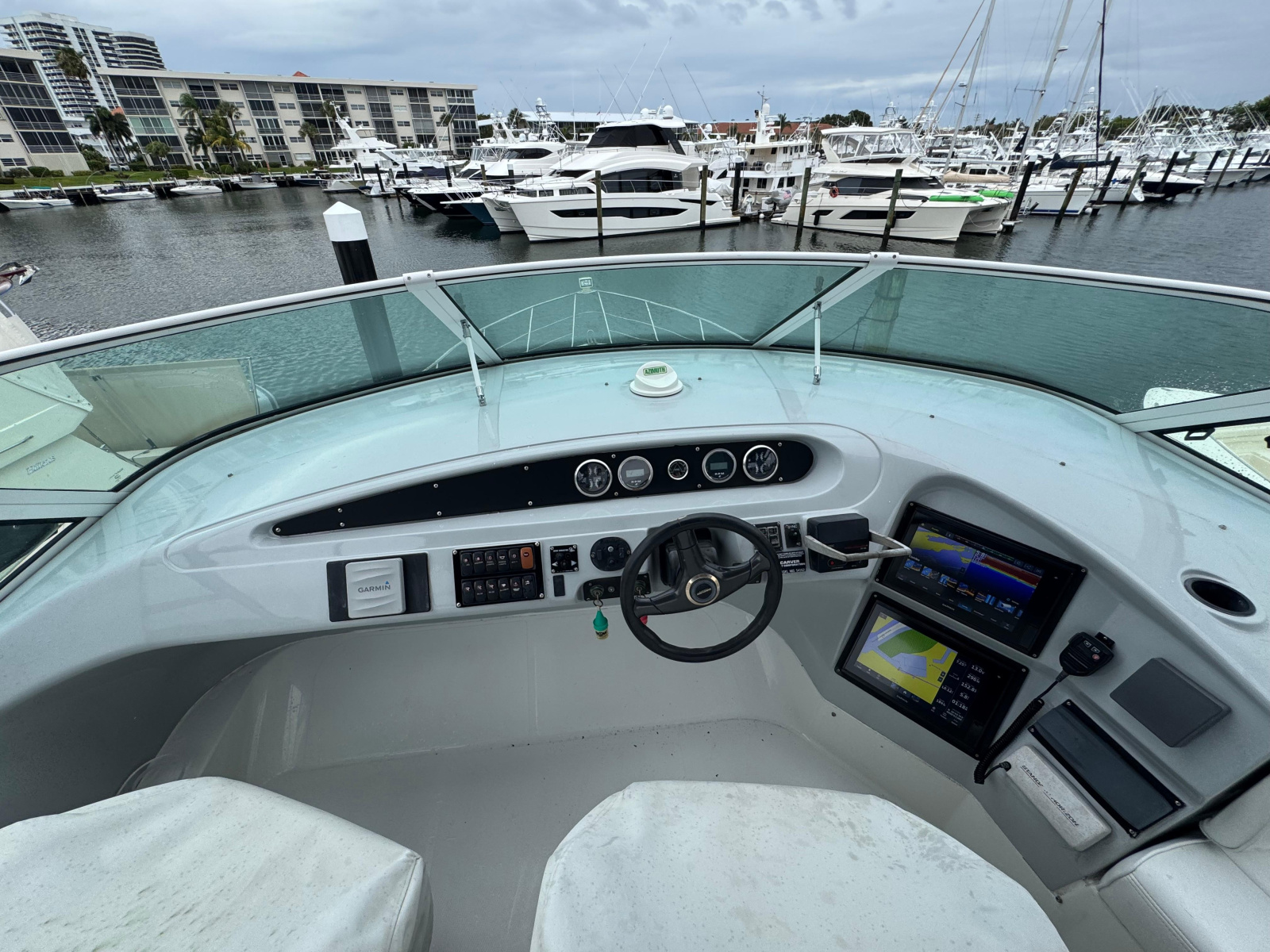 2000 Carver 450 Voyager Pilothouse