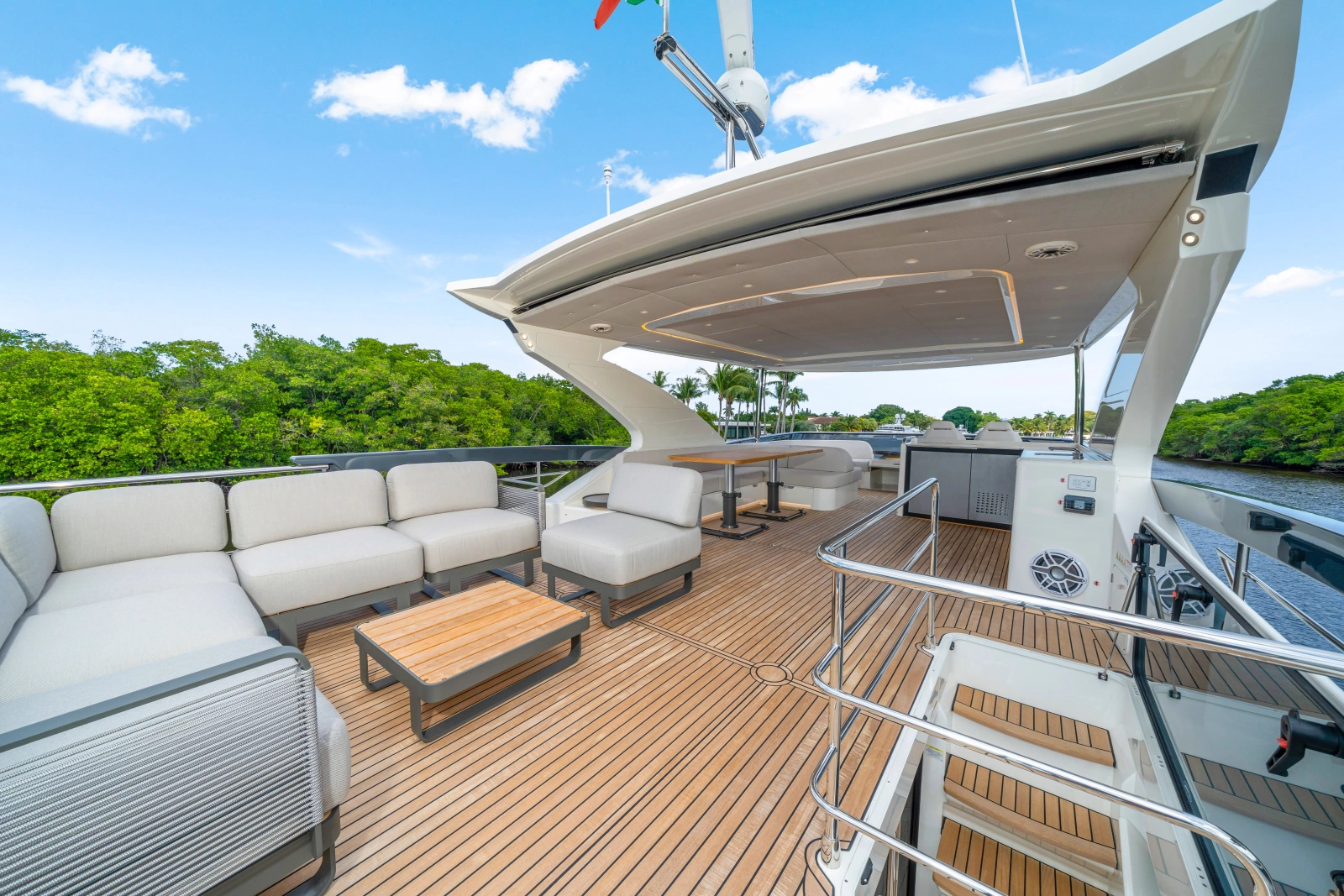 70 FLY 70ft Absolute Yacht For Sale
