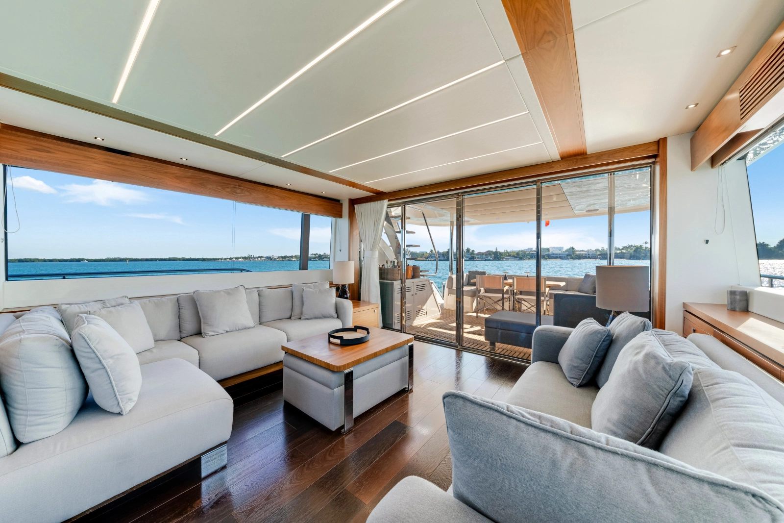 2020 Sunseeker 76 Yacht