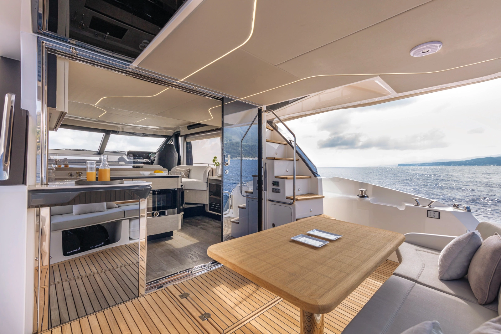 47 FLY 47ft Absolute Yacht For Sale