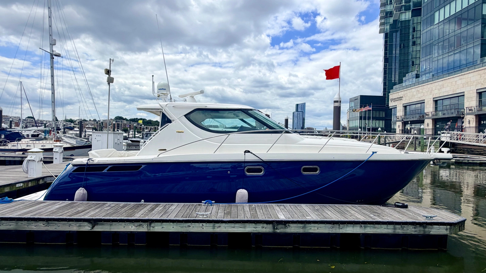 2009 Tiara Yachts 4300 Sovran