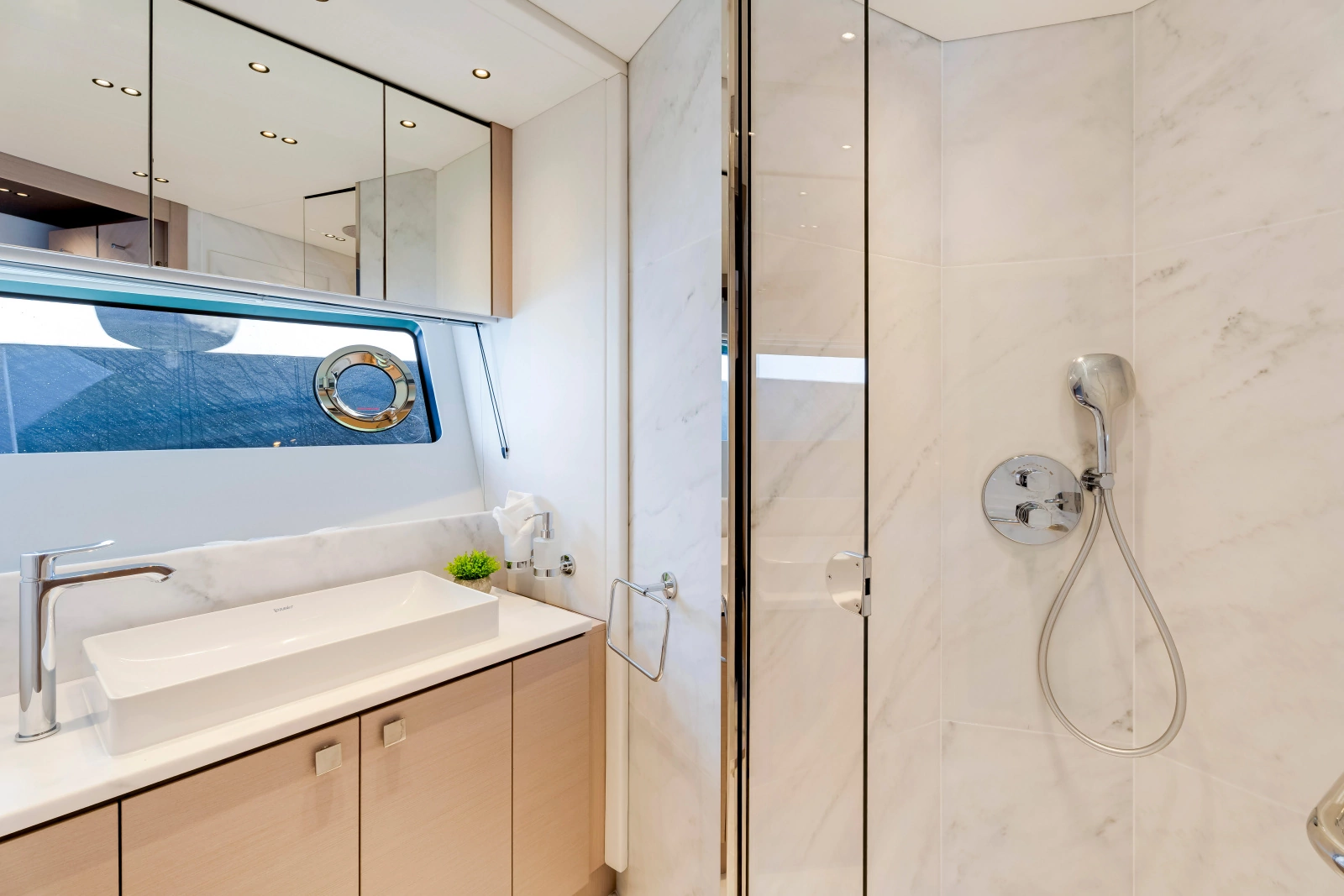 PREDATOR 75 75ft Sunseeker Yacht For Sale