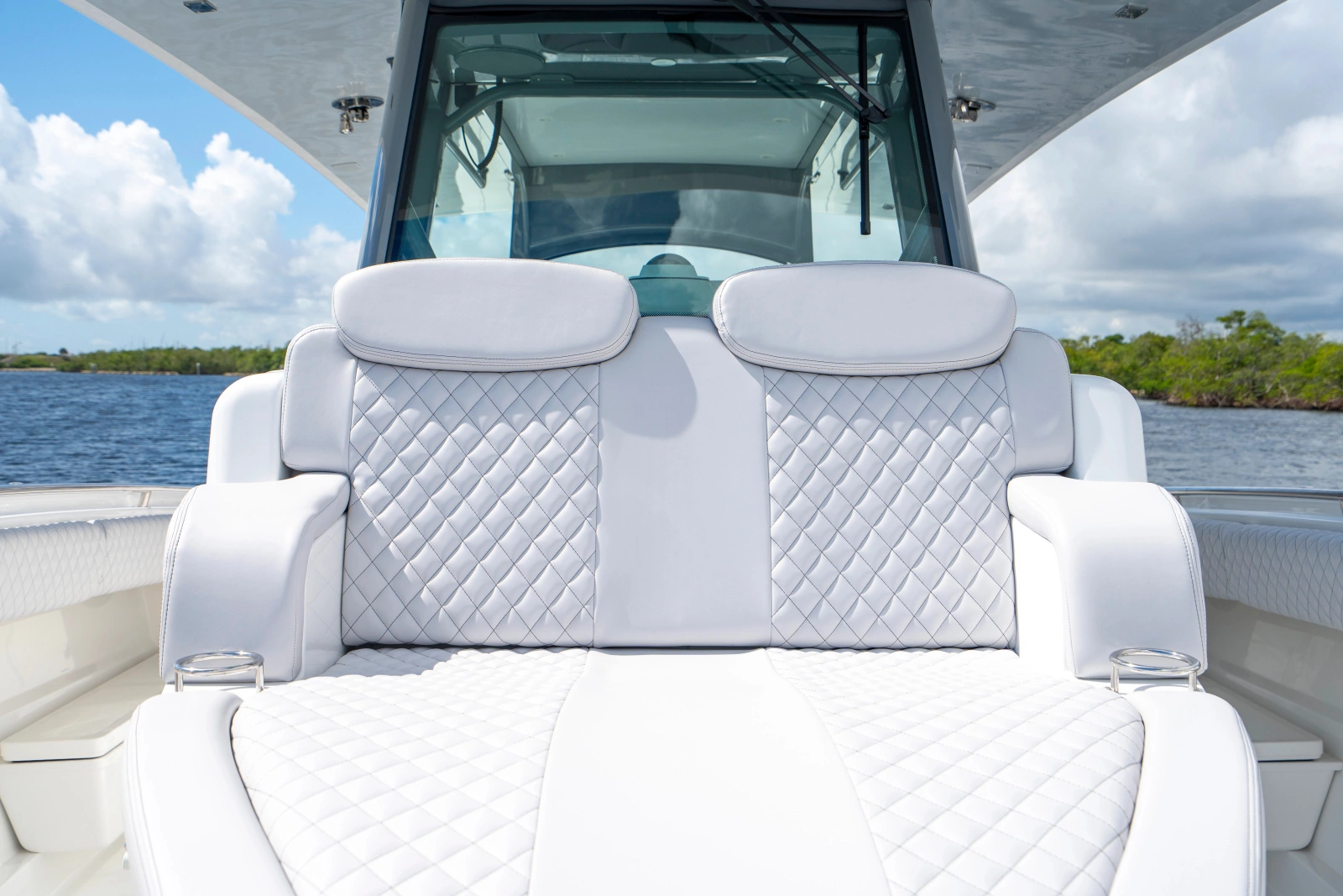42 Lujo 42ft HCB Yacht For Sale