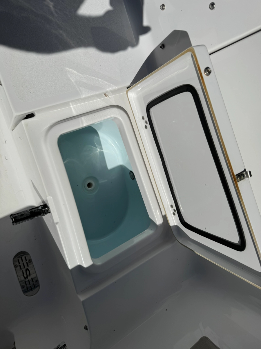 2022 Sportsman 231 Heritage Center Console