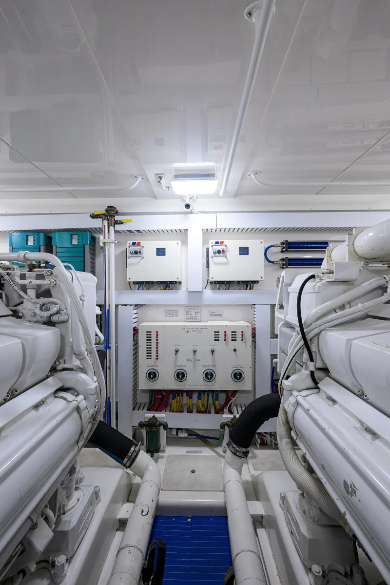 2014 Bertram 700