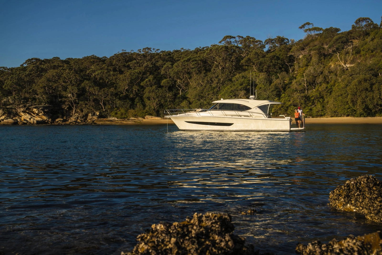 395 SUV 40ft Riviera Yacht For Sale