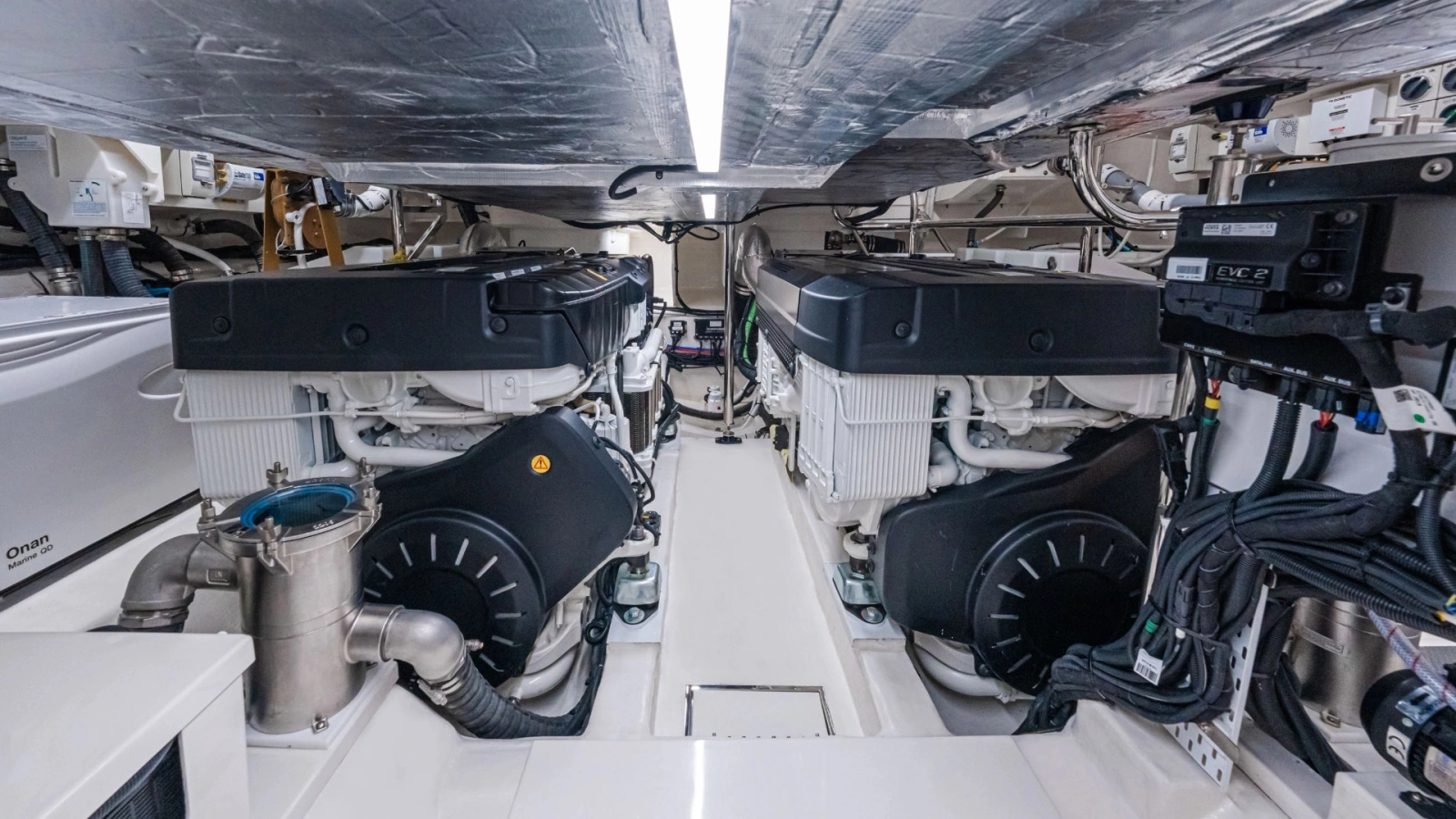 6800 SPORT YACHT 68ft Riviera Yacht For Sale
