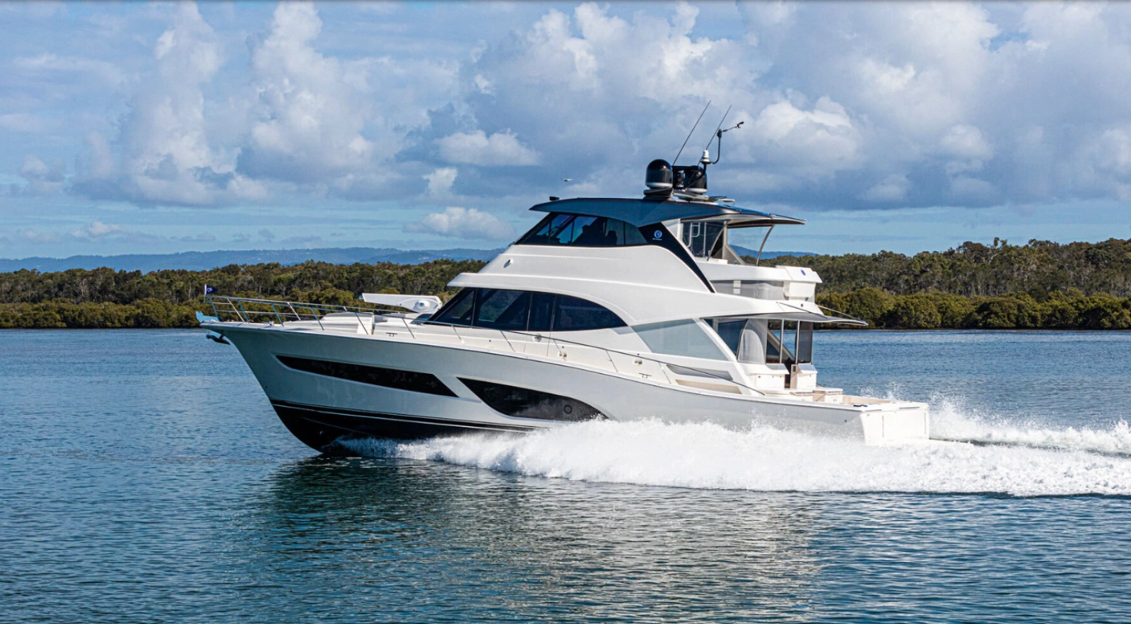 64 Sports Motor Yacht 64ft Riviera Yacht For Sale