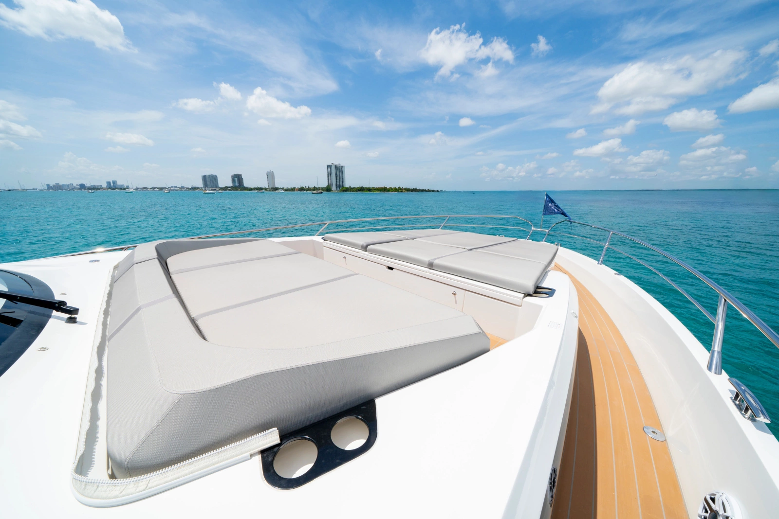 2024 Sunseeker Superhawk 55