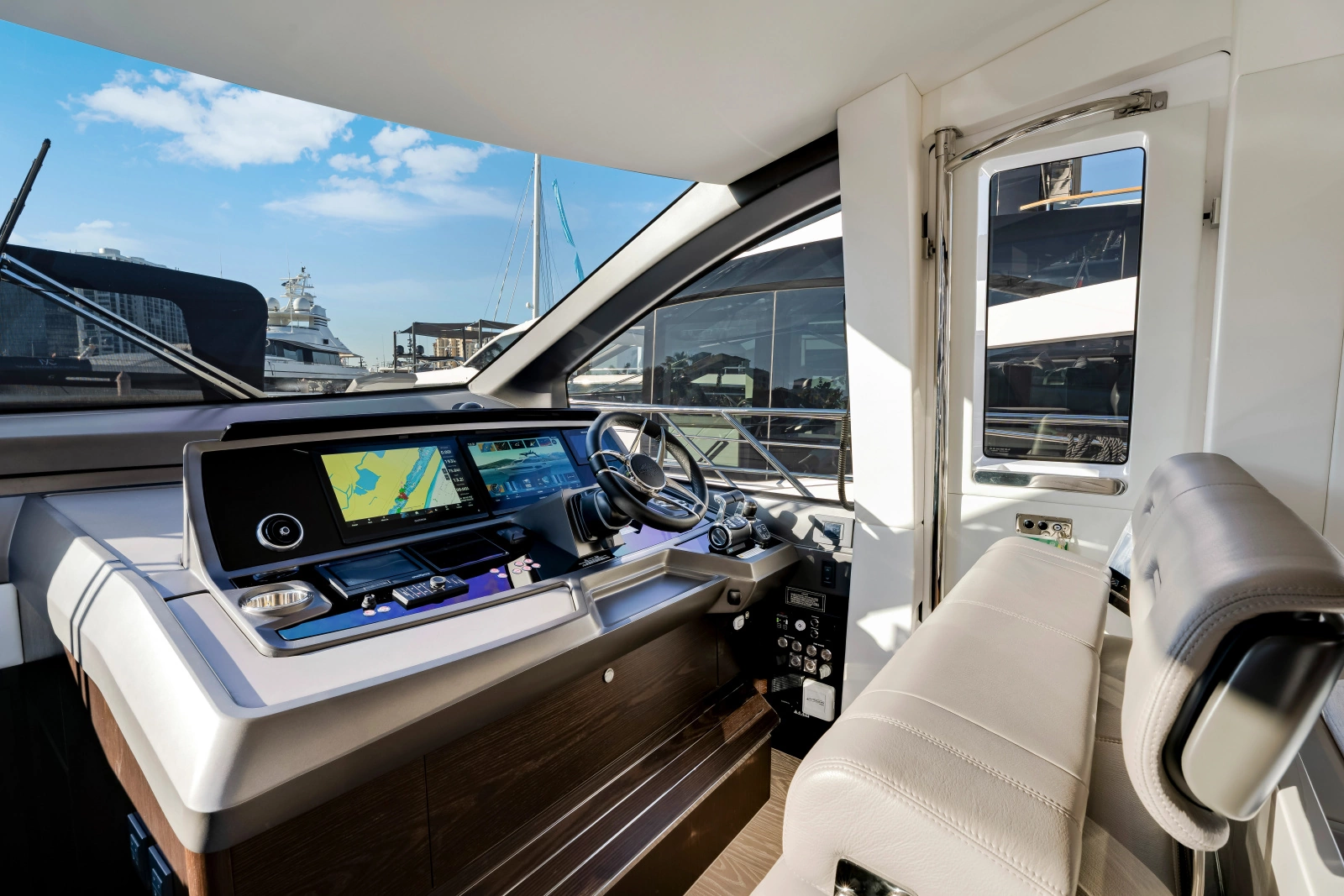 MANHATTAN 68 68ft Sunseeker Yacht For Sale