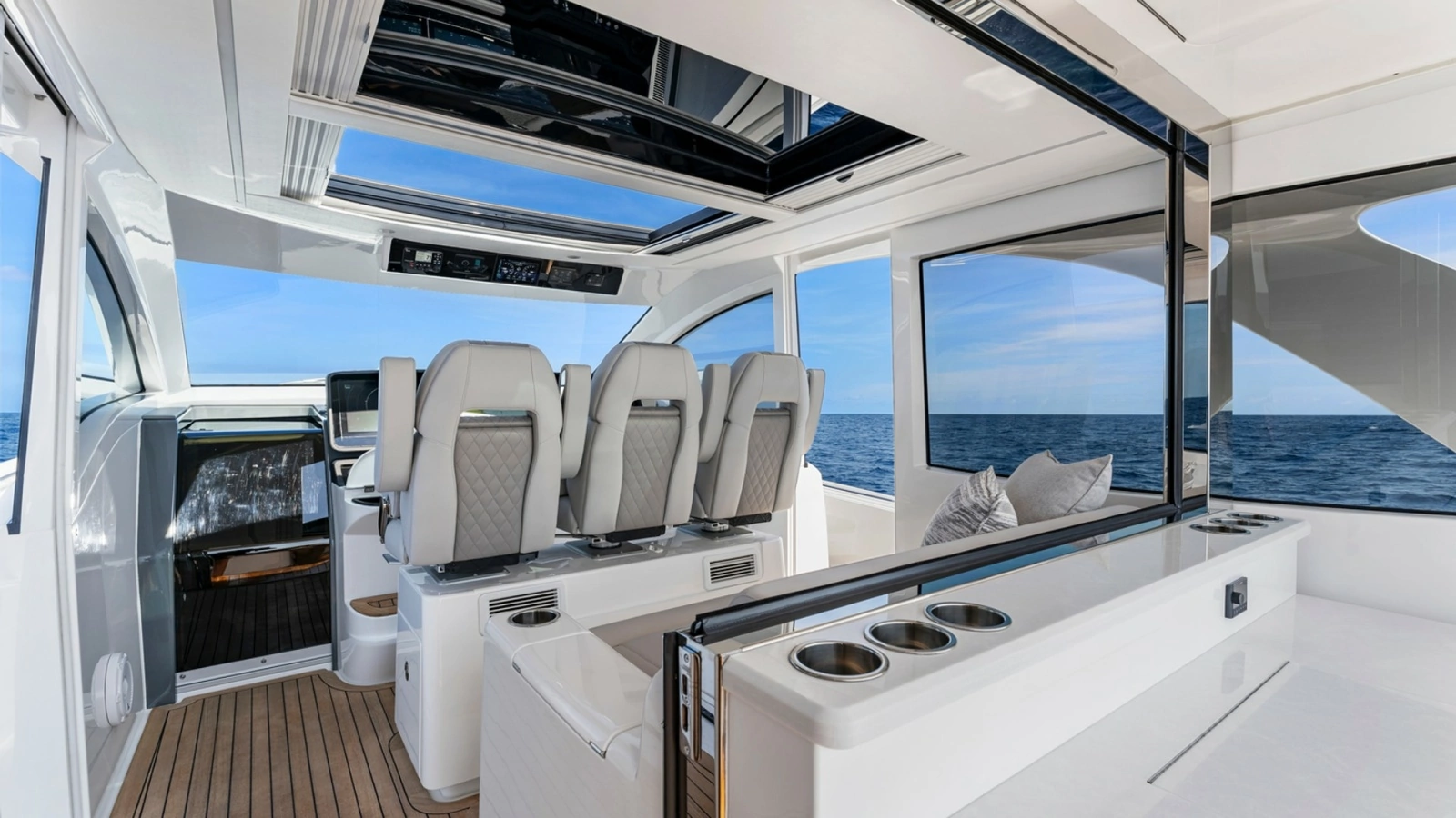 Helm and Lounge Area - Valhalla 55 Sport Yacht