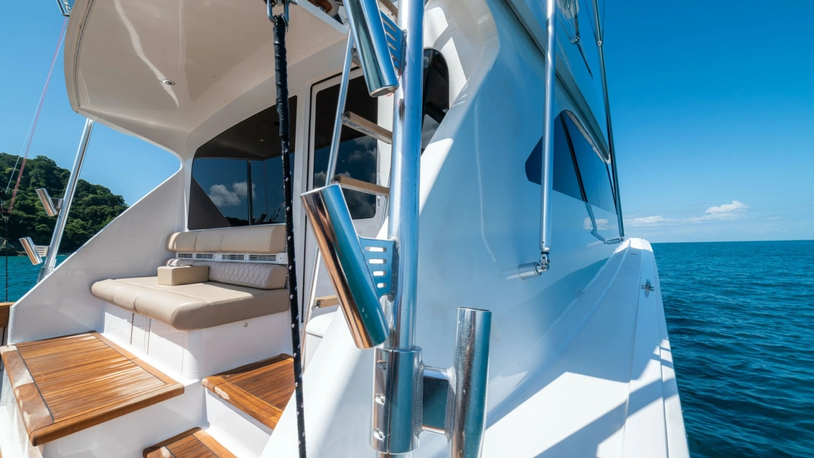 2001 Viking 61 Convertible- Caliente- Cockpit