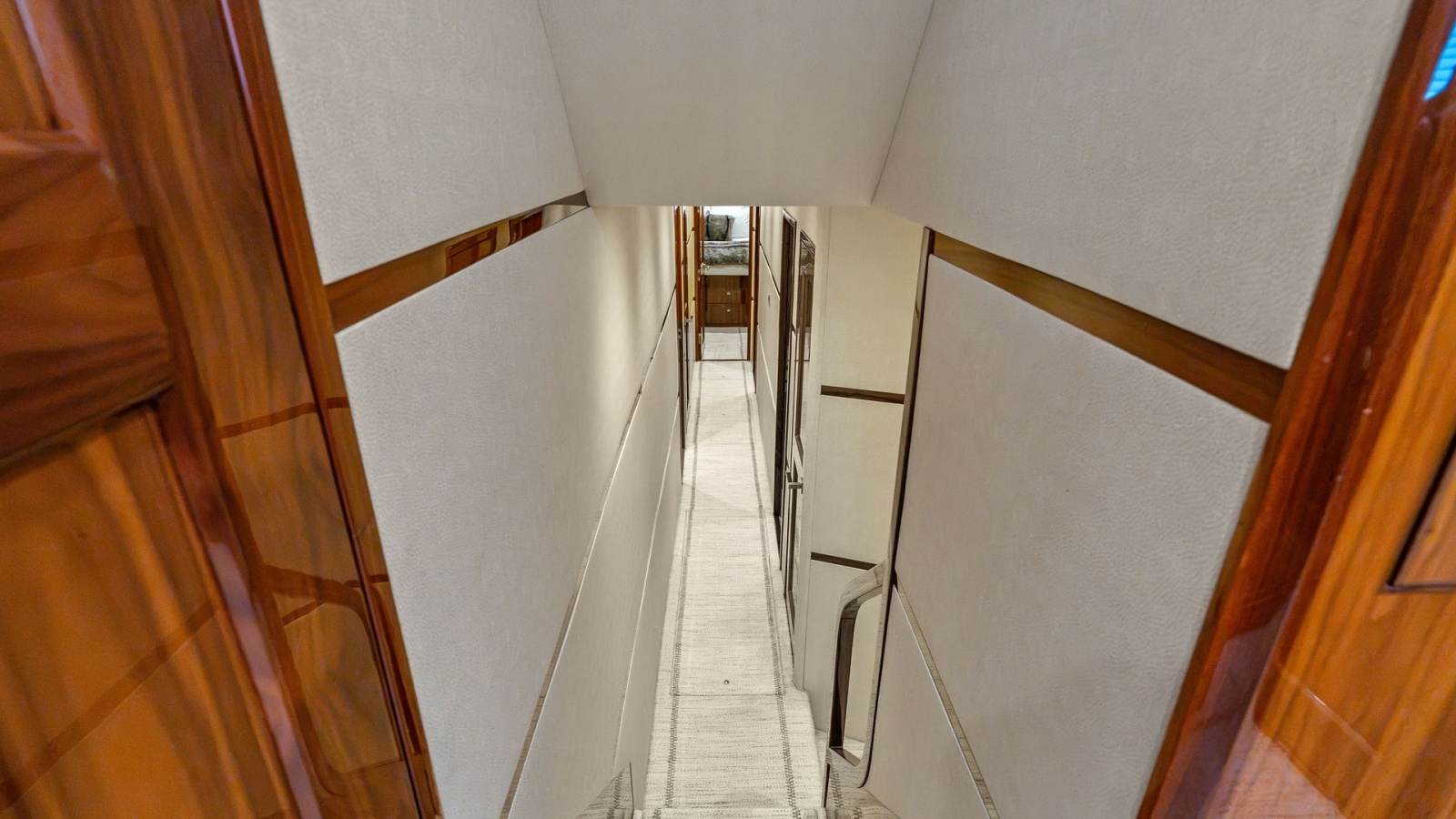 2016 Viking 80 Enclosed Bridge- FRIGATE- Companionway