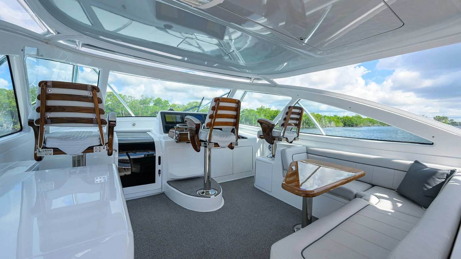 44_viking_reelaxin_bridge_deck_02