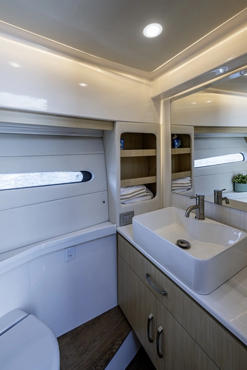 2025 Regal 38 XO