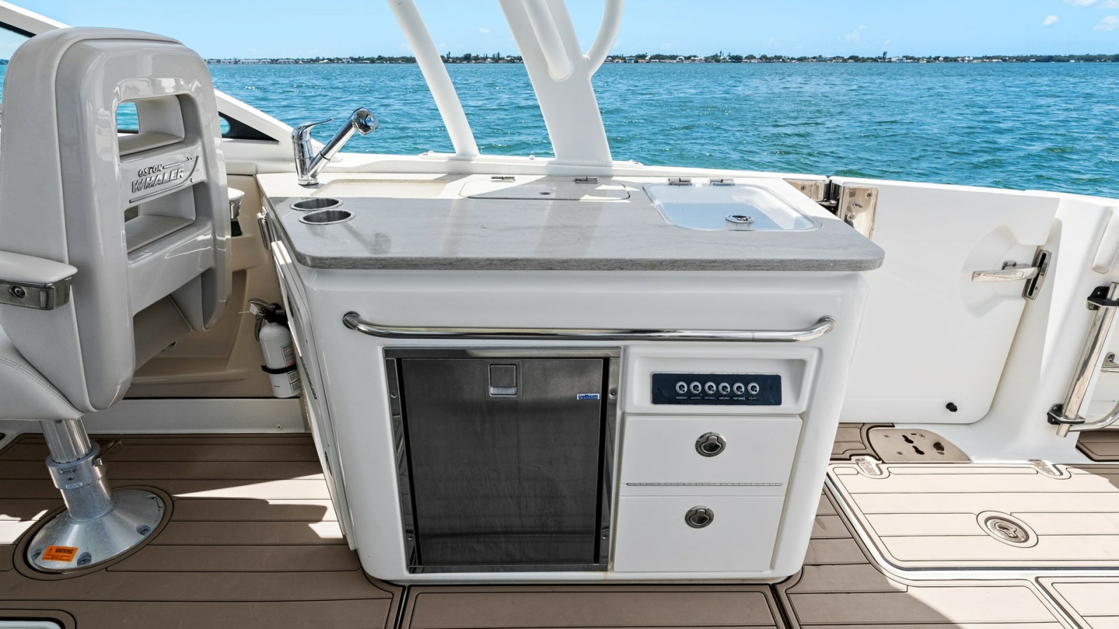 Cockpit Wet Bar and Grill Area