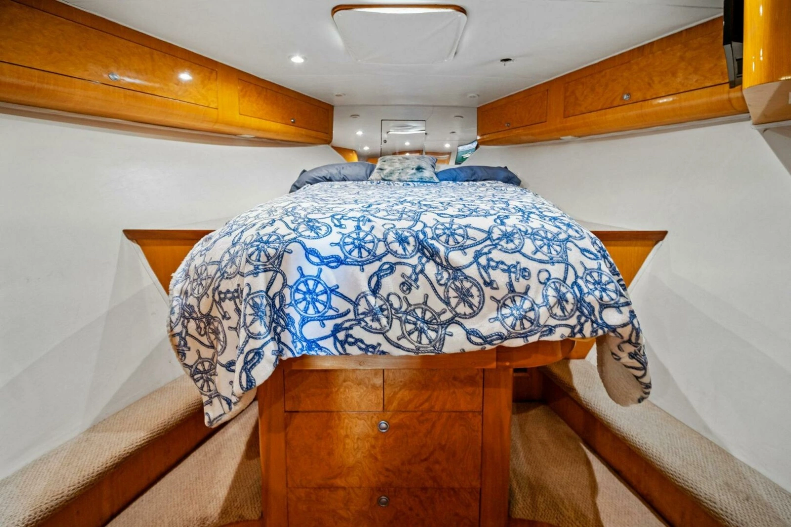 1999 Buddy Davis 52 Express 'Miss Josie'