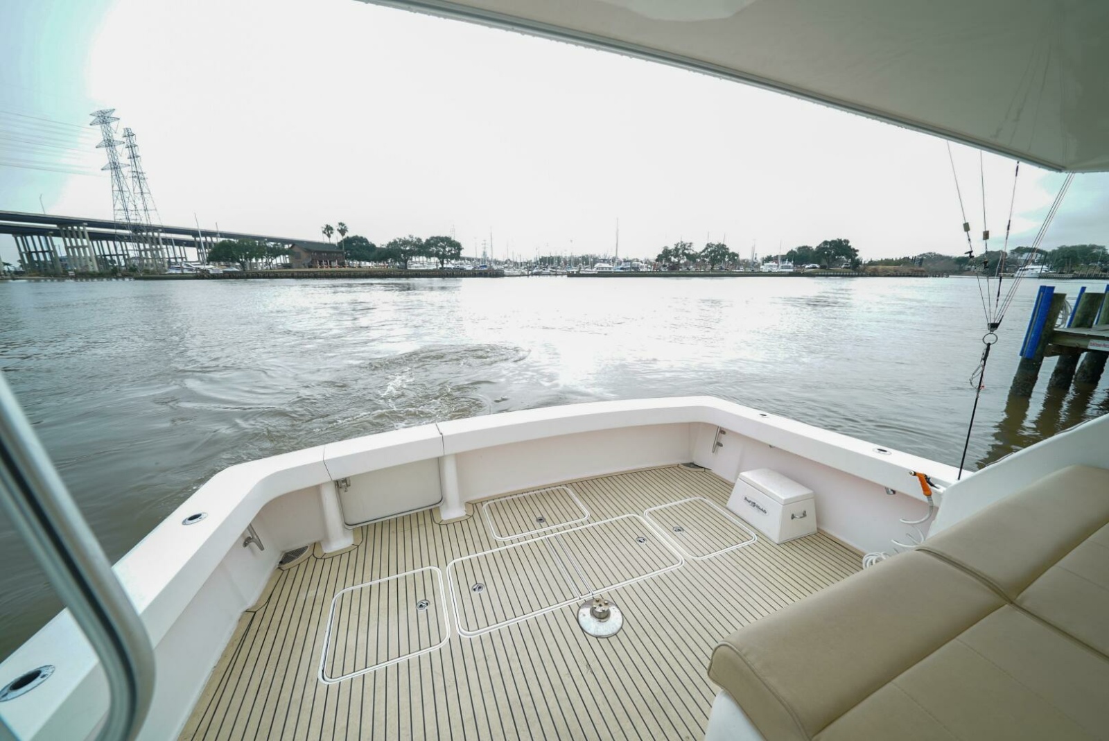 45' 2007 Viking 45 Convertible