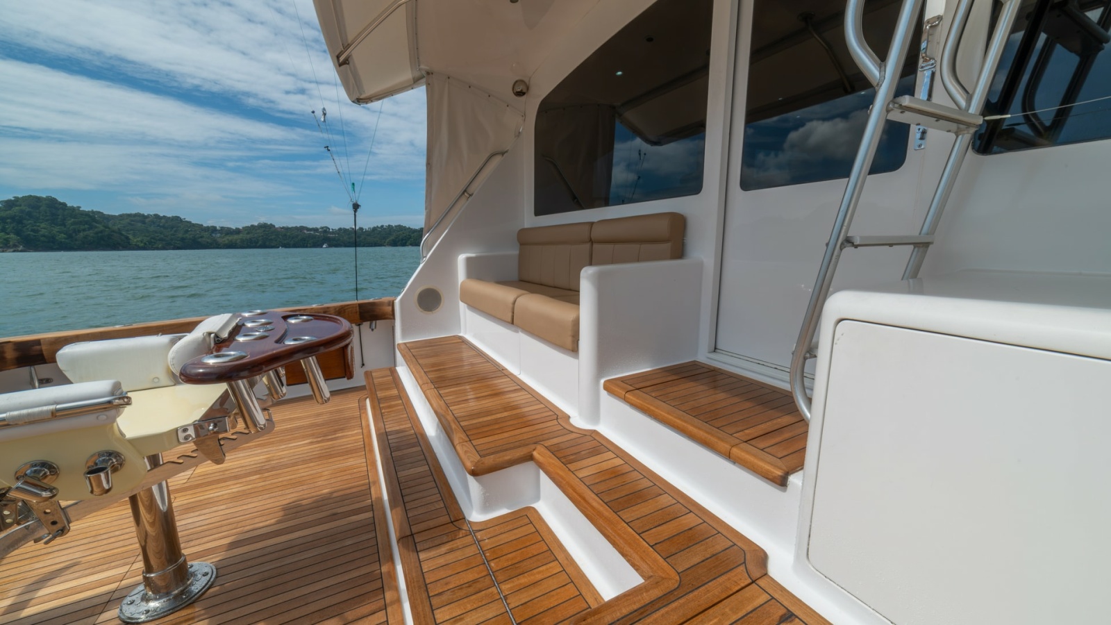 Teak Cockpit with Seating Area 2002 Viking 61 Convertible