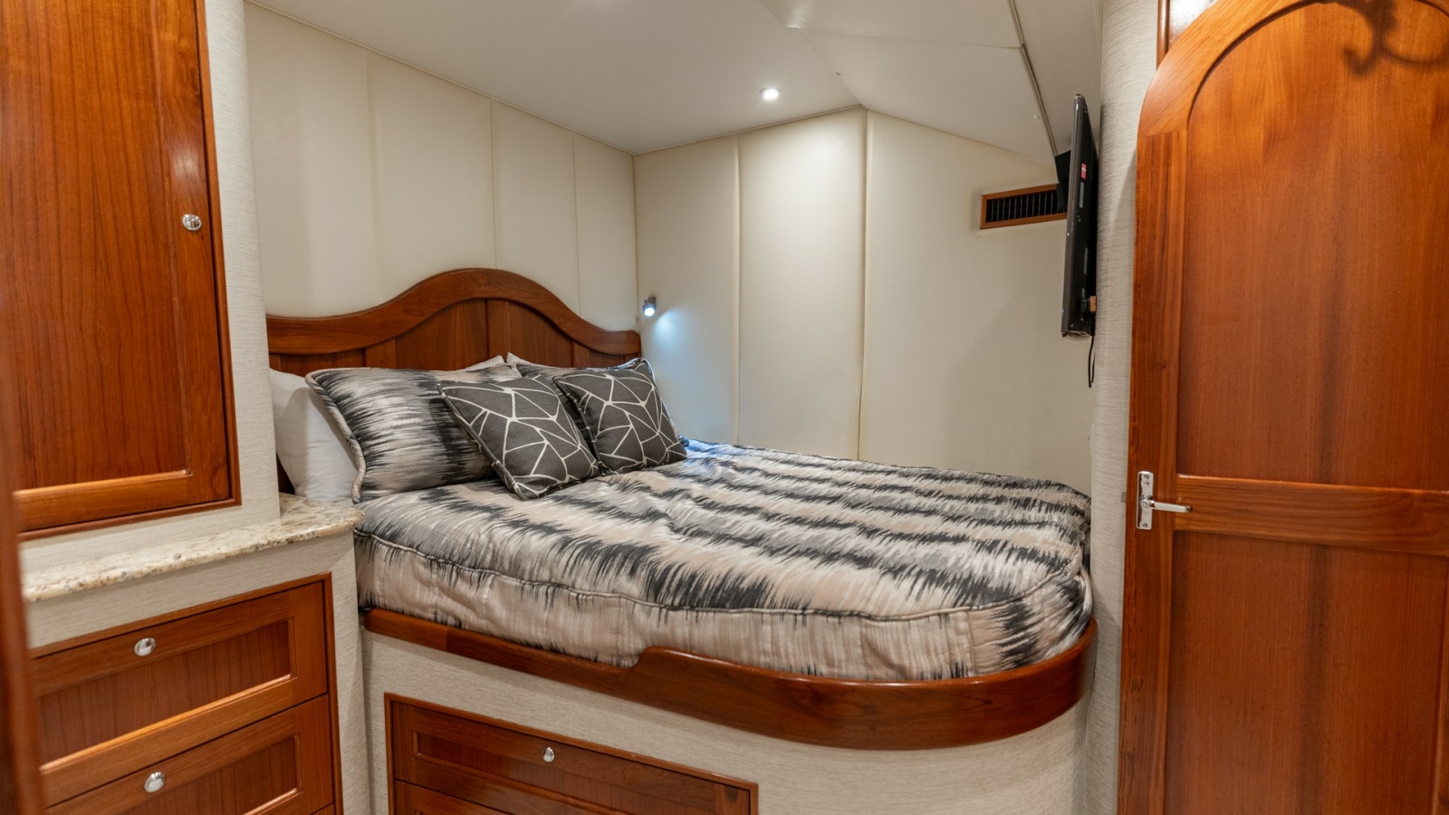 Luxurious Guest Stateroom