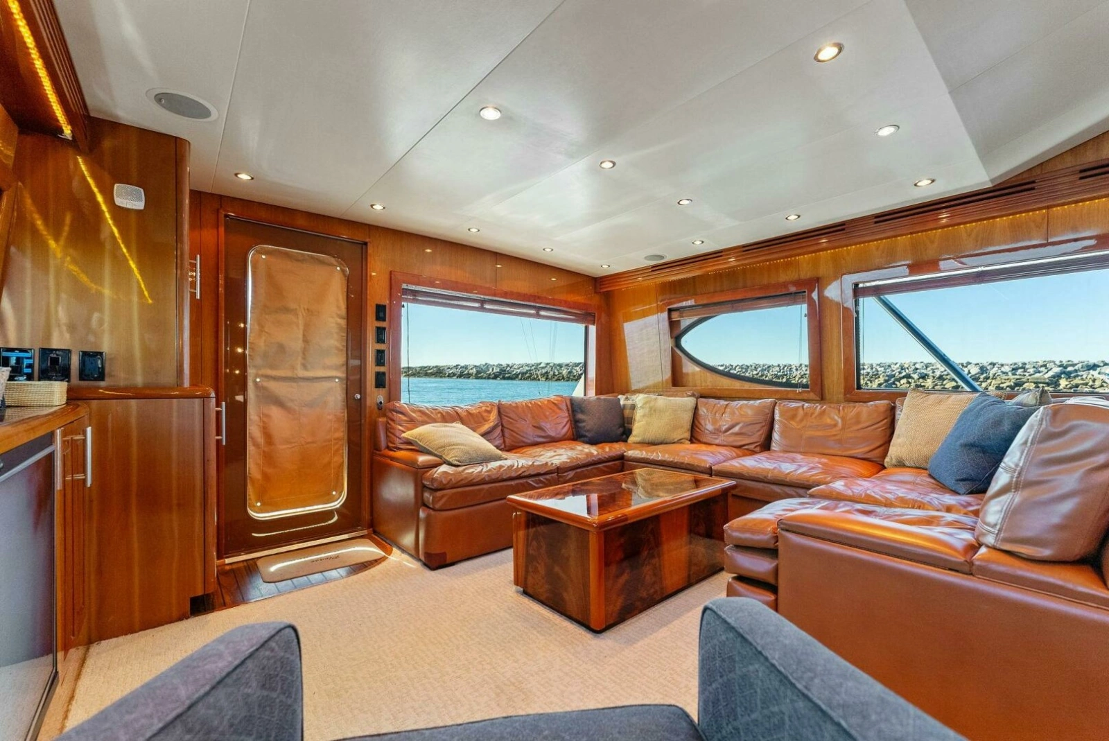 2007 Hatteras 64C - CHUPACBRA