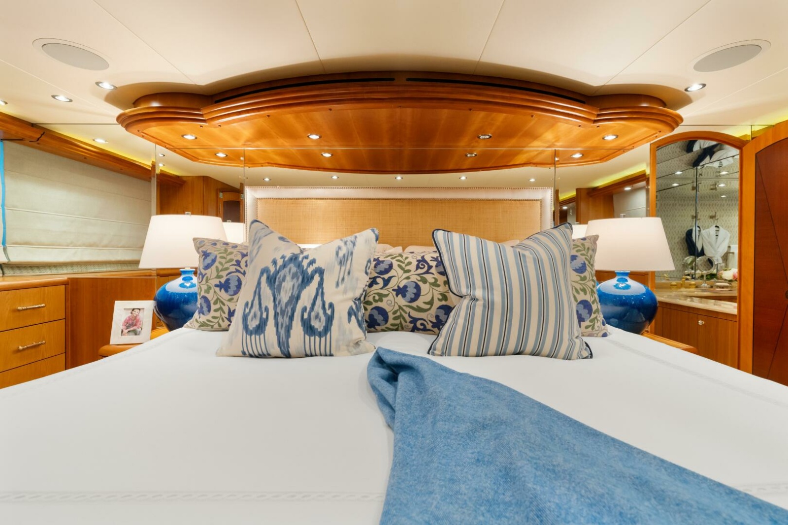 Hatteras 100 MAGIC - Stateroom