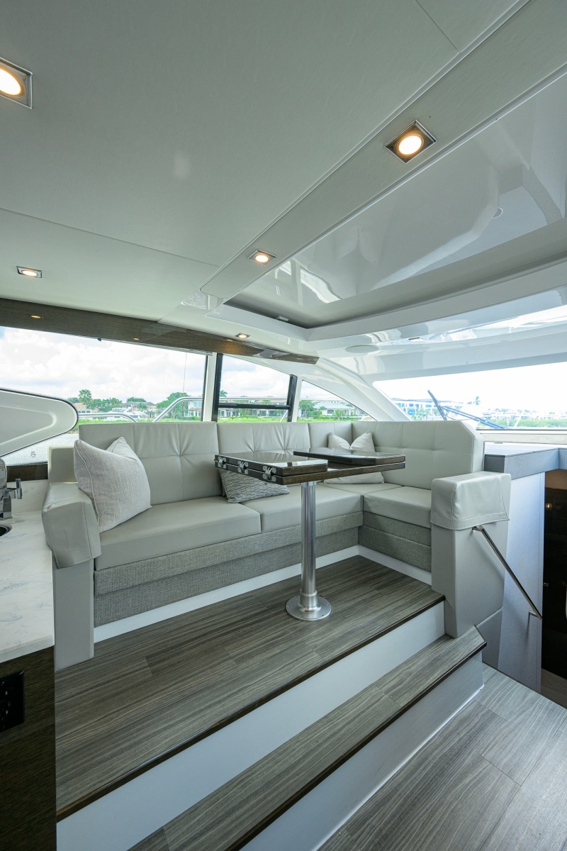 2020 Cruisers 46 Cantius
