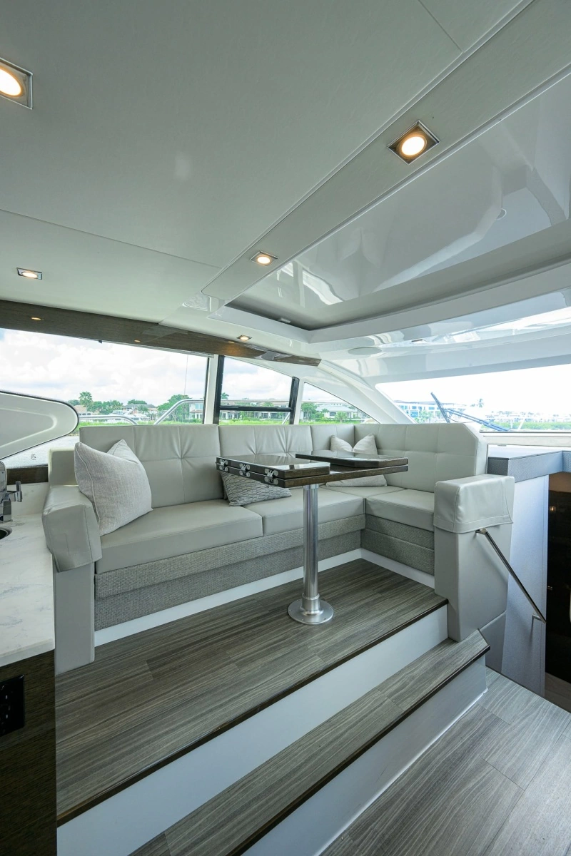 2020 Cruisers 46 Cantius