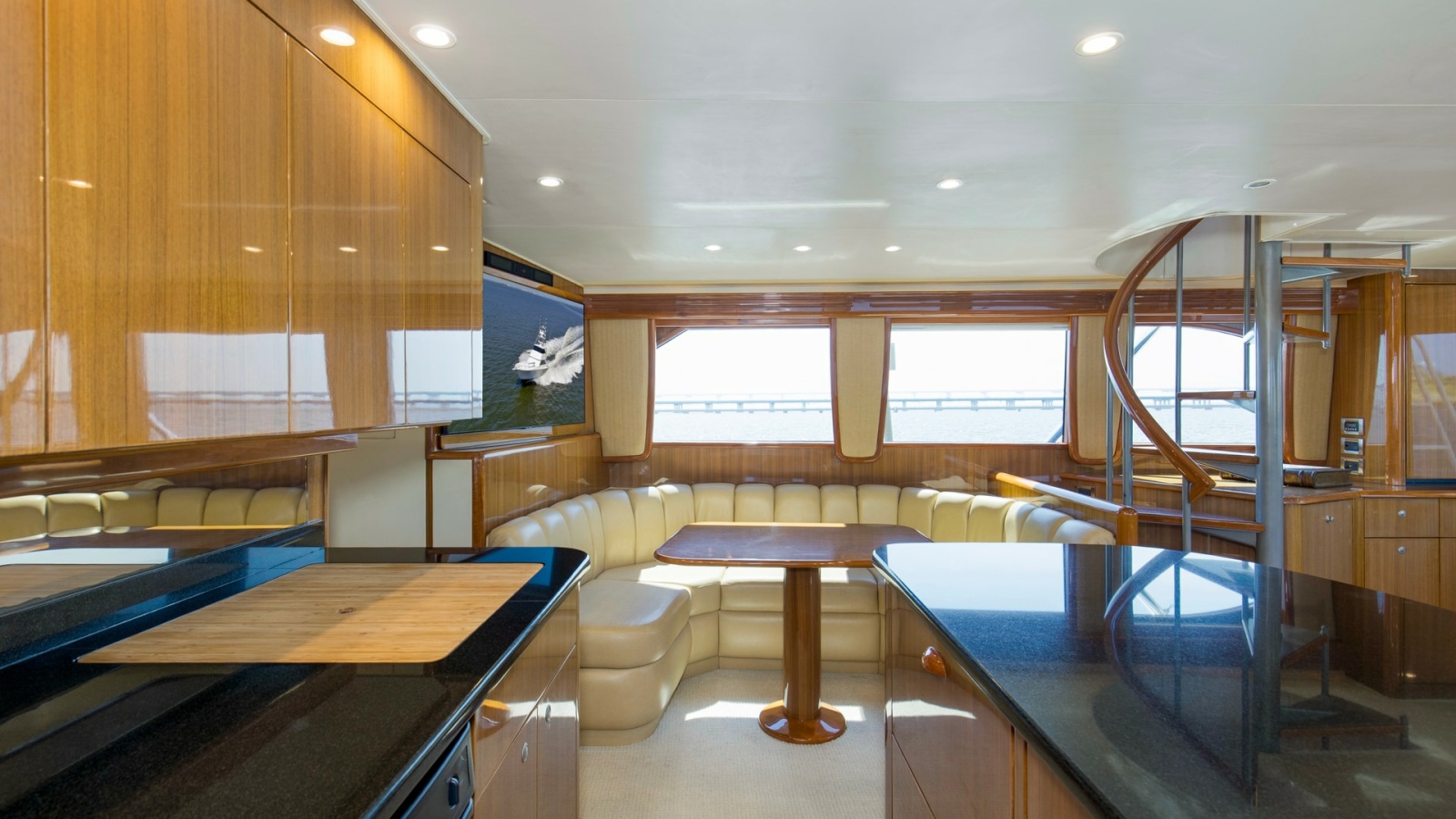 2007 64 Viking Enclosed Bridge Reel Blues Galley (6)