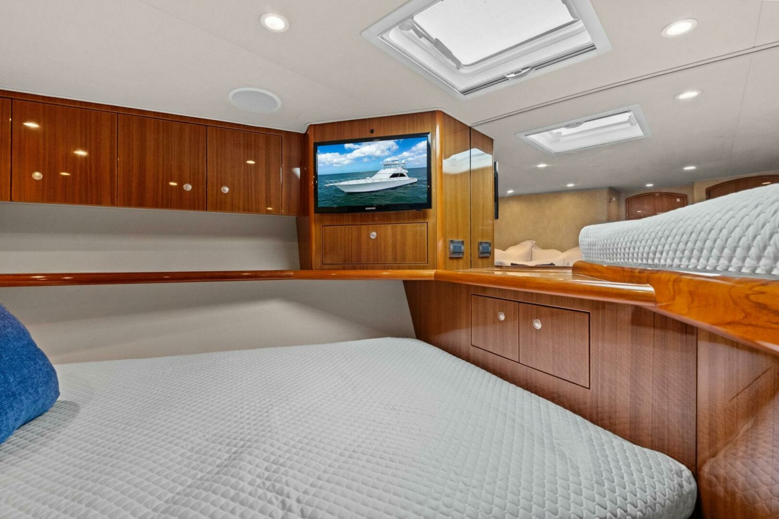 64' 2008 Viking 64 Convertible