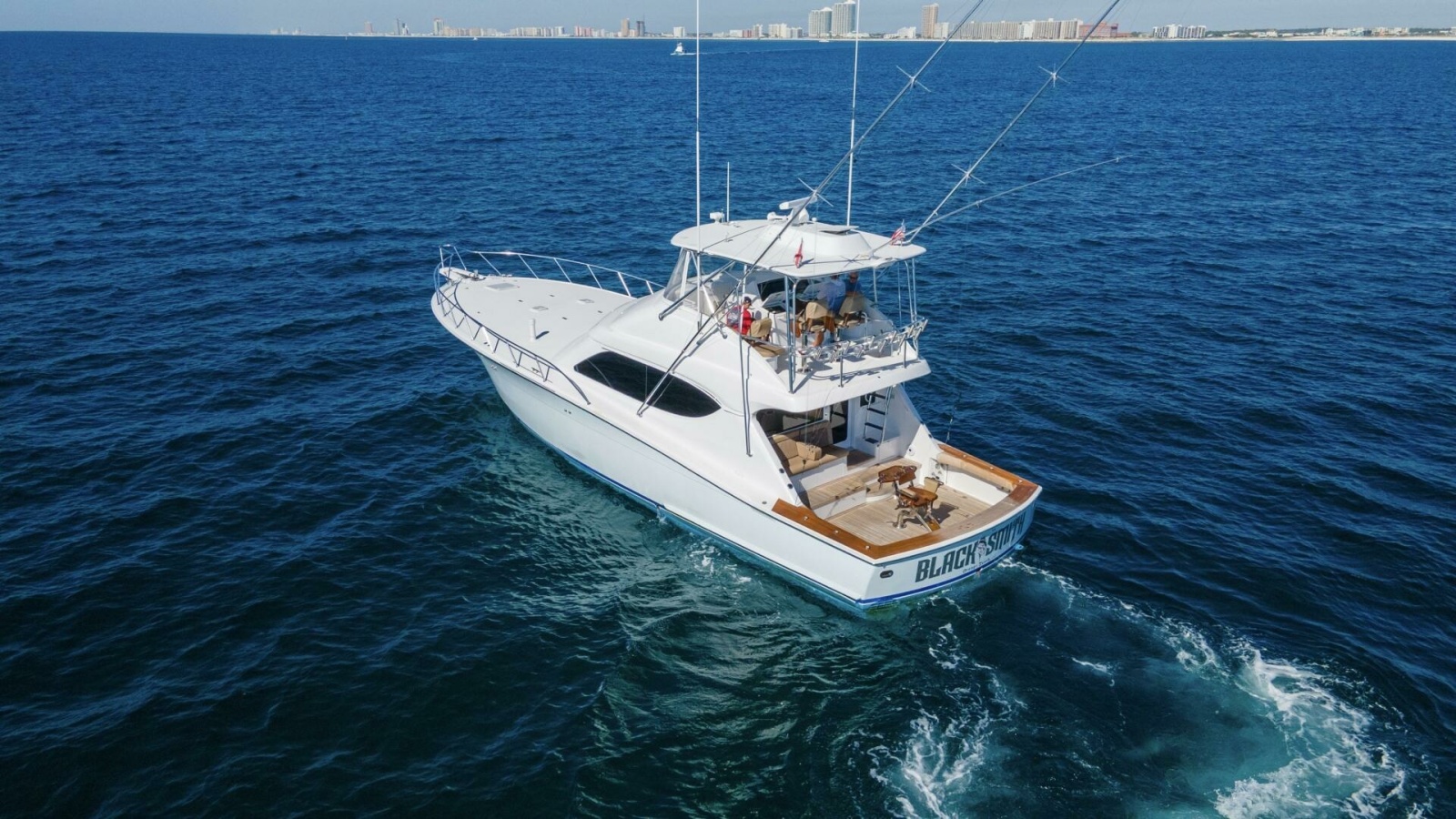 60' 2008 Hatteras 60 Convertible