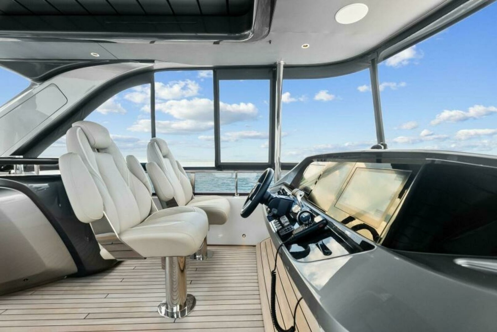 72' 2024 Princess Y72 Motor Yacht
