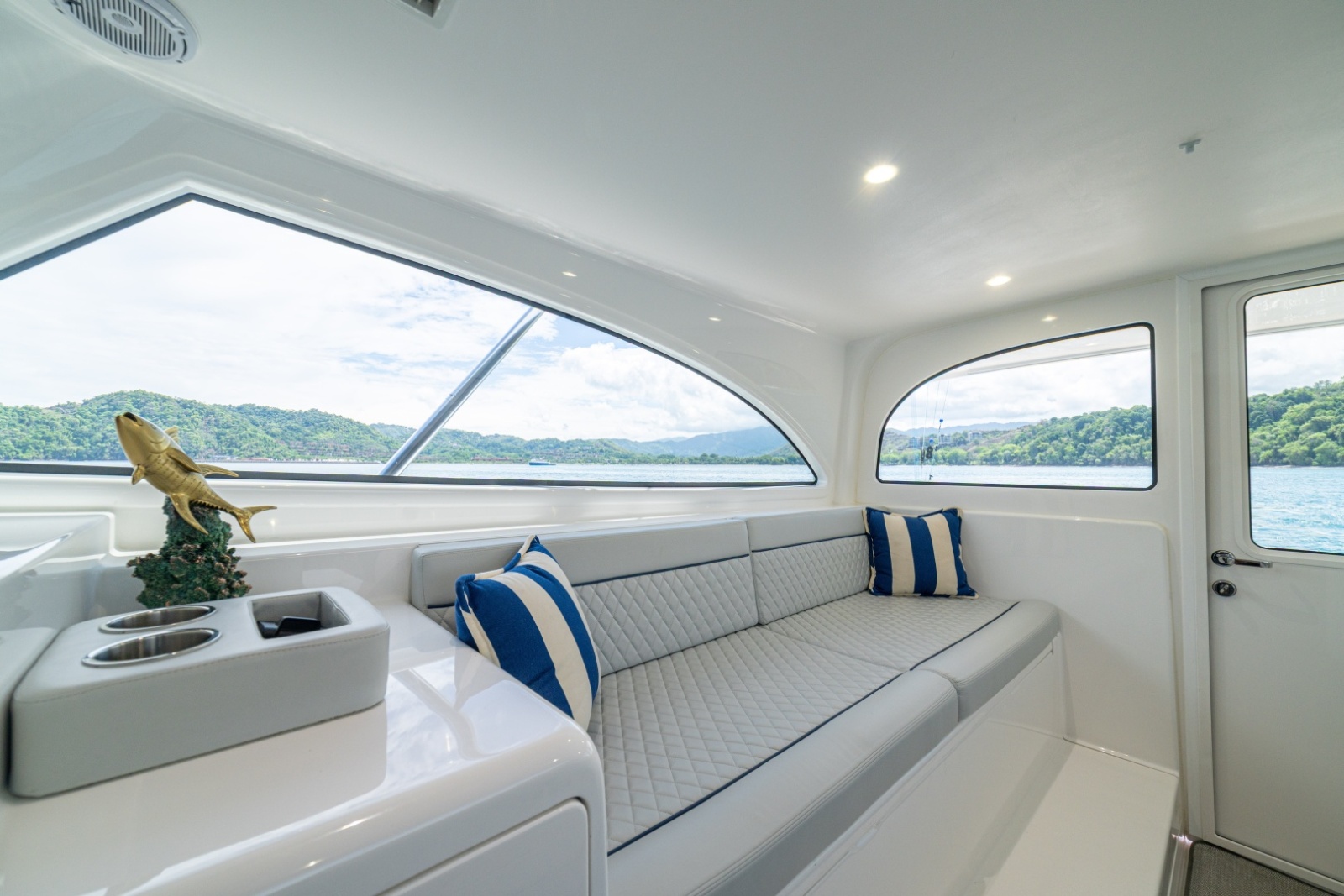 2023 Viking 46 Billfish Salon
