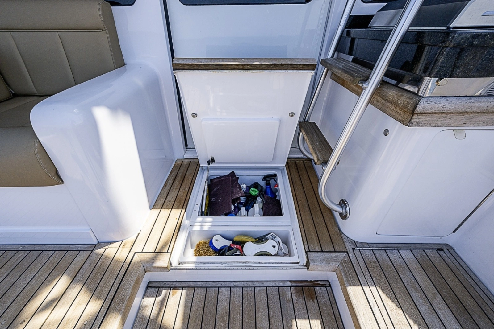 Viking 52 - Catchin Time - Cockpit