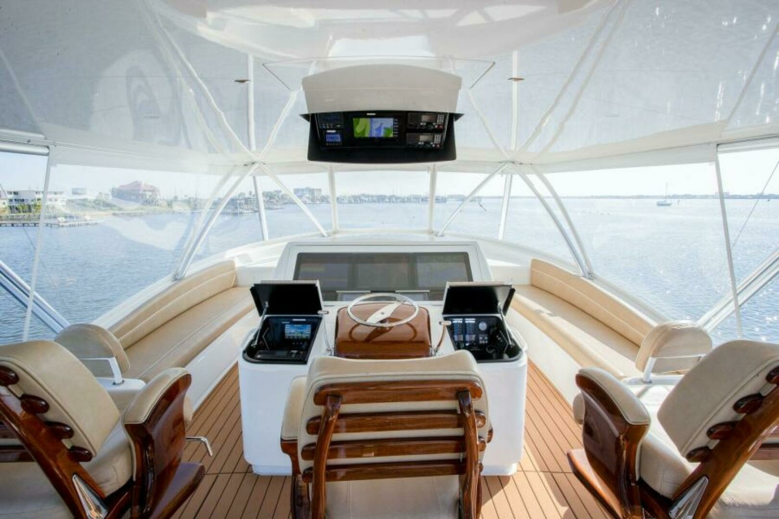 72' 2018 Viking 72 Convertible