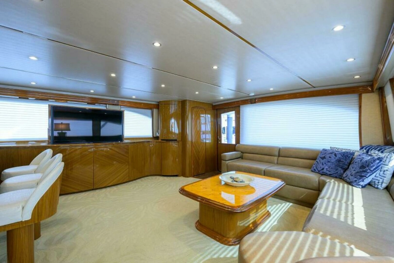 Viking 82 BLU FROG - Salon
