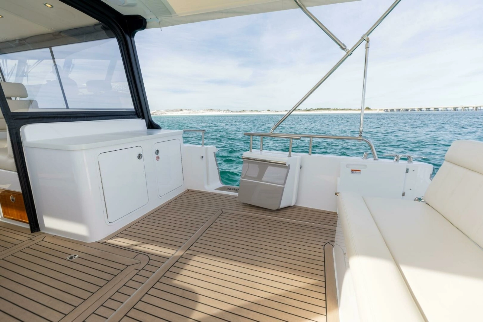 2025 MJM 4 46- Aft Deck